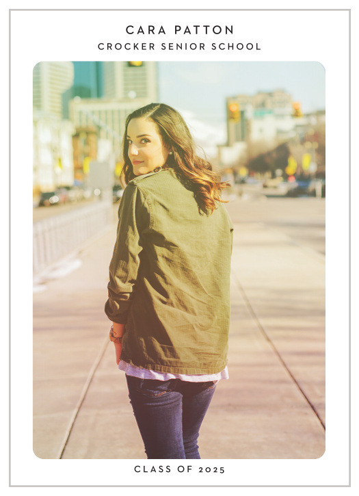 Put the focus on your grad shots with the Ultra Minimal Graduation Announcements. 