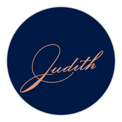 Add a finishing touch to your Invitation Set with the Vintage Vines Foil Bat Mitzvah Stickers. 