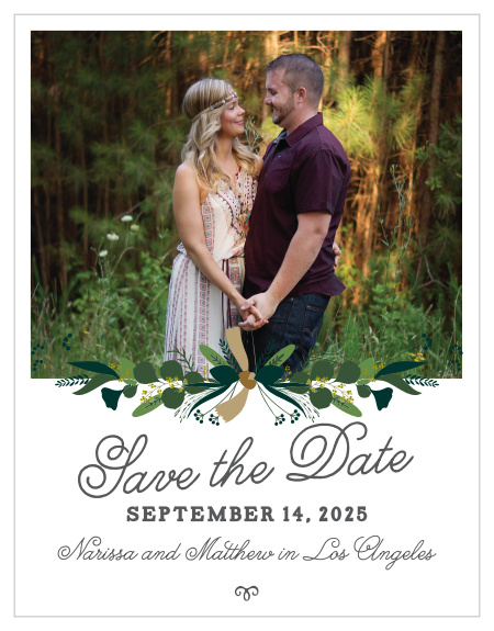 You can use our beautiful Hanging Garland Save-the-Date Cards to guarantee that your guests mark their calendars for your wedding well in advance of the day.