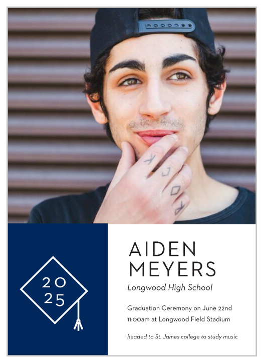 Go for modern sophistication with our Simple Cap Graduation Announcements!