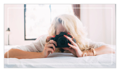 Our Classic Photo Landscape Business Cards simply feature your photo or business logo bordered by a clean, thin lined frame.