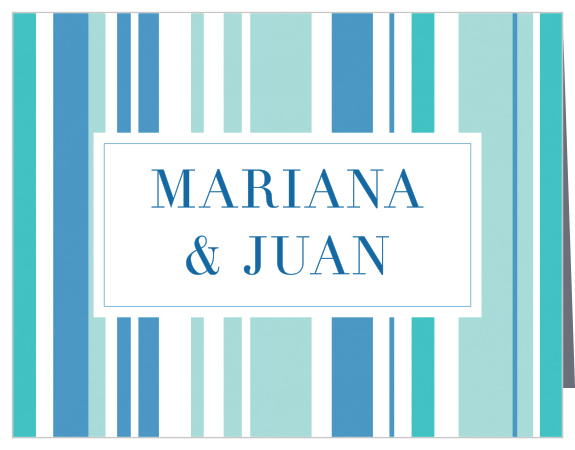 Tell your loved ones that having them at your wedding made you happy as a clam with our Beach Blanket Wedding Thank You Cards!