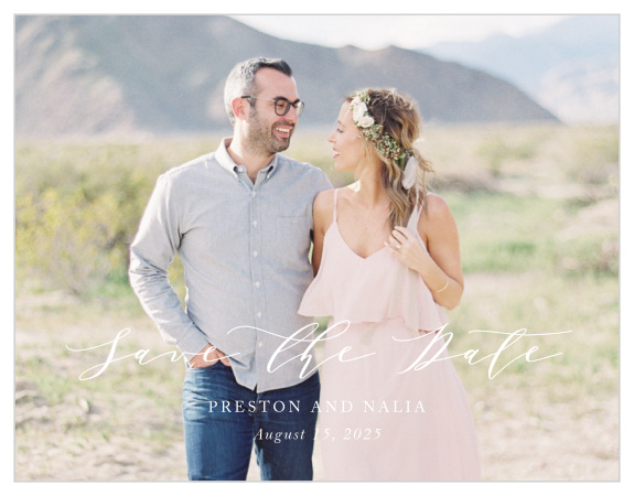 Give your guests the perfect reminder for your special day with our Daisy Festival Save-the-Date Magnets! 