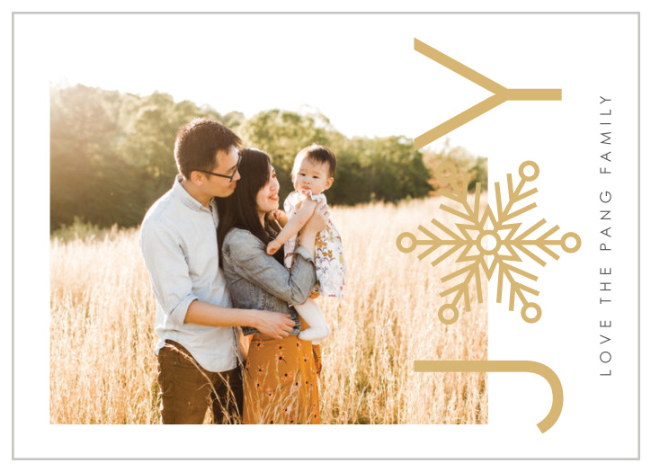 Send some love to your family and friends with this fully customizable holiday card.