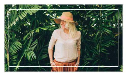 Stand out against the competition and make a name for yourself with the chic look of our Photo Grid Business Cards.