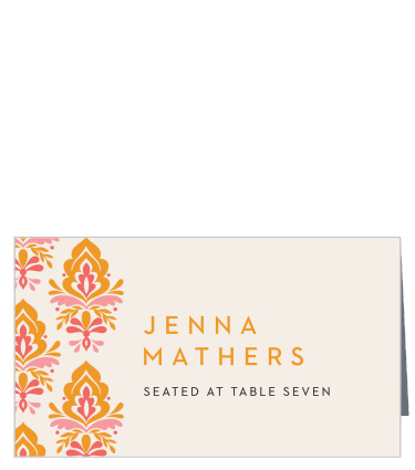 Family and friends will have no issue finding their seats for your reception with our Damask Sides Place Cards.