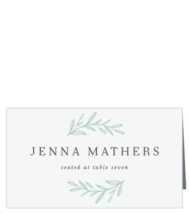 Family and friends will have no issue finding their seats for your reception with the help of our Photo Split Place Cards.