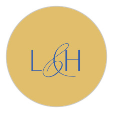 Add a little something extra to your invites with our Summer Magnolias Wedding Arch Stickers.