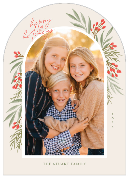 Bring in the holidays in a traditional yet modern style with our Classic Garland Arched Holiday Cards.