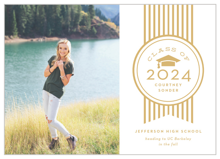 Add your photo to the Ribbon Seal graduation announcement to give this card a personal touch while announcing your graduation event. 