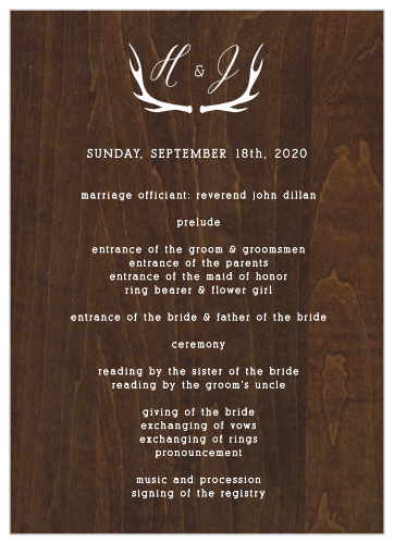 A gorgeous, printed woodgrain background and an illustrated pair of antlers add countrified elegance to the Rustic Wood Wedding Invitations. 