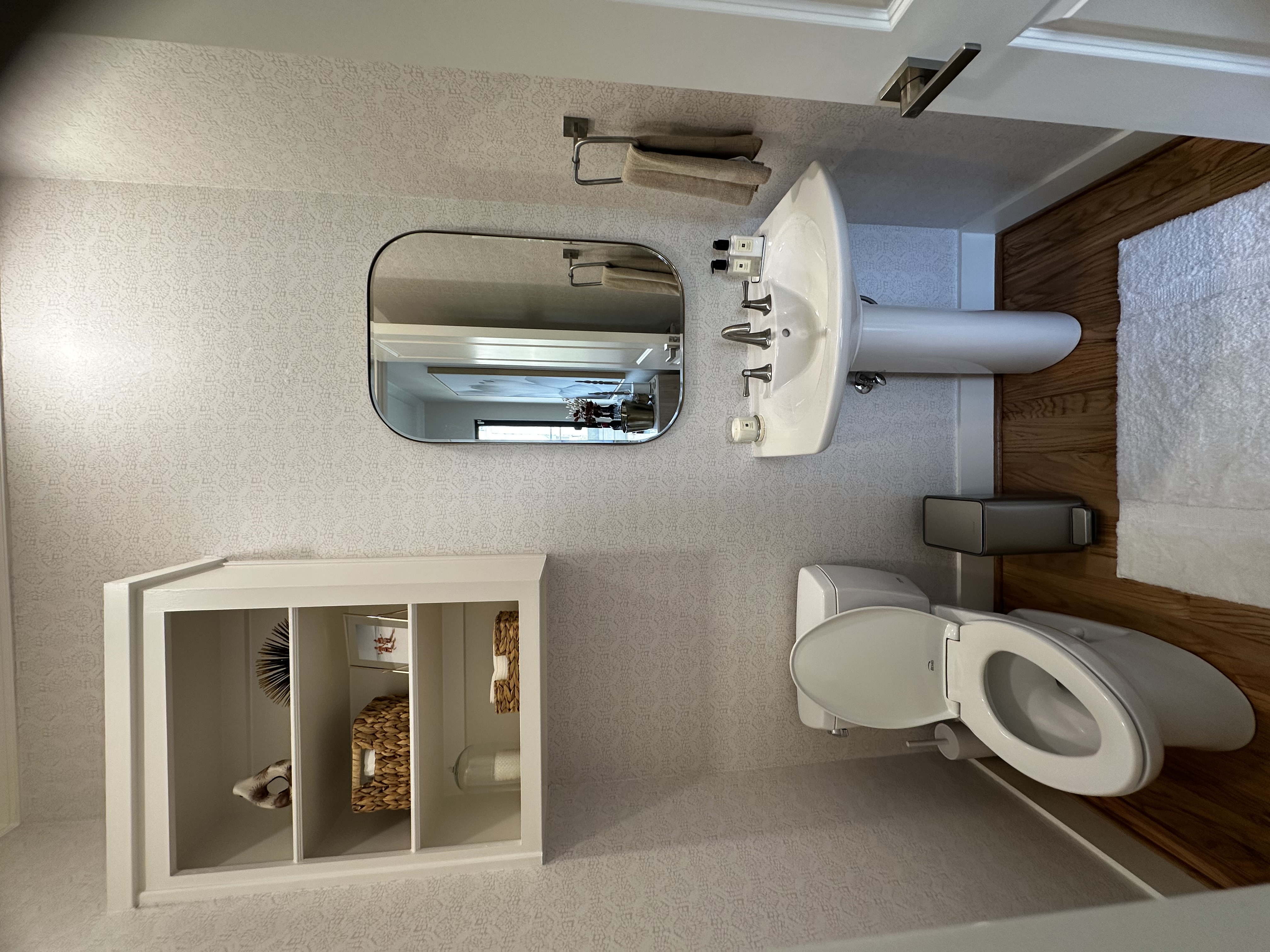 Review preview by Kirsten